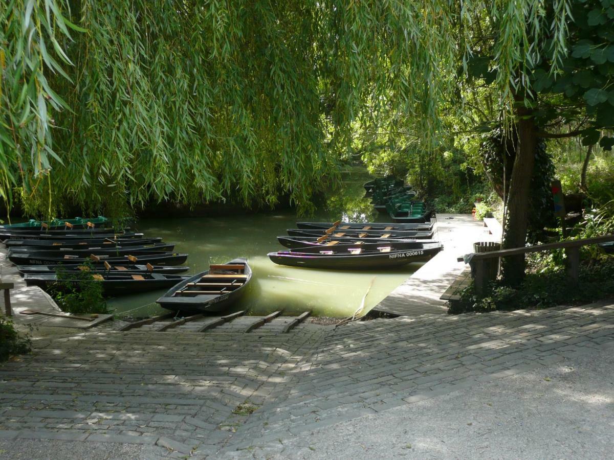 Alba Melusine Bed and Breakfast Vouvant Exteriör bild