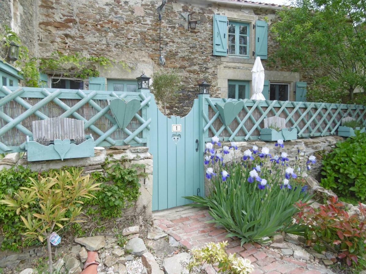 Alba Melusine Bed and Breakfast Vouvant Exteriör bild