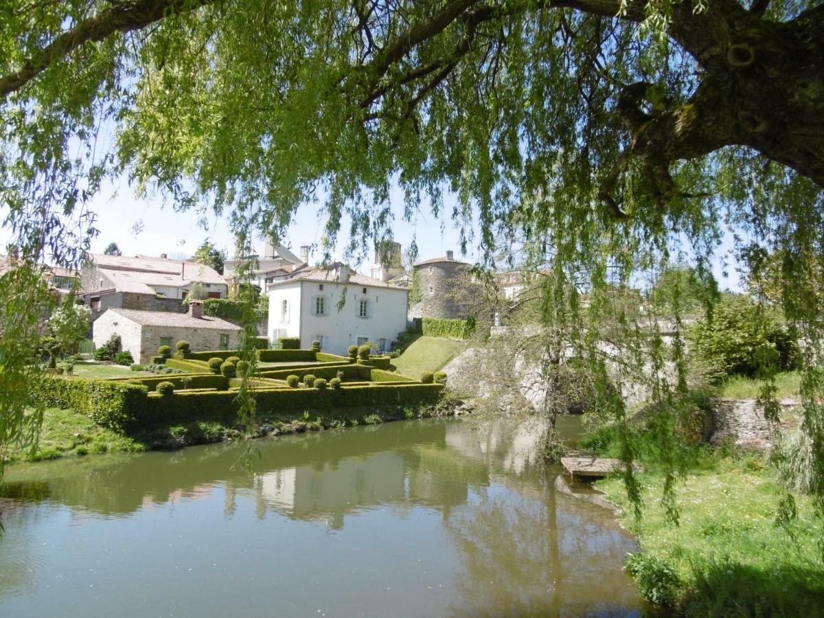 Alba Melusine Bed and Breakfast Vouvant Exteriör bild
