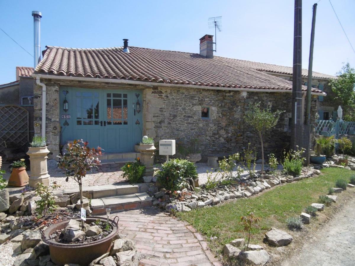 Alba Melusine Bed and Breakfast Vouvant Exteriör bild